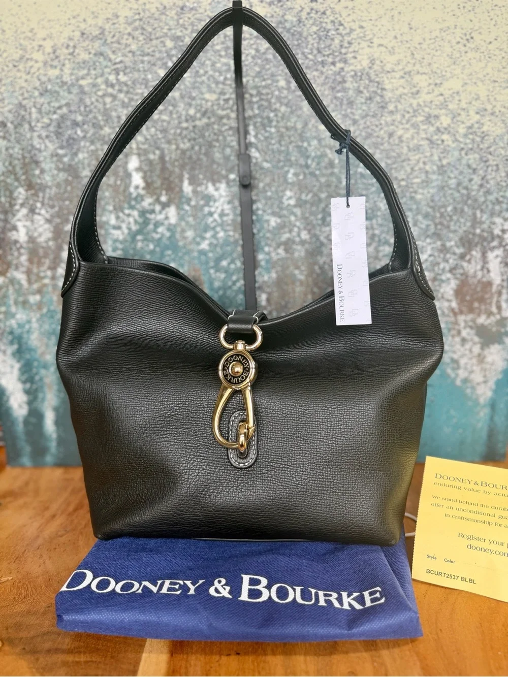 Dooney & Bourke Classic Sorrento Logo Lock Sac Black Leather Hobo NWT